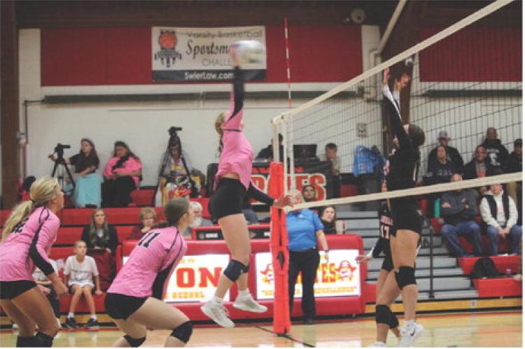 LADY PIRATES BATTLE TO FIVE-SET VICTORY OVER CENTERVILLE