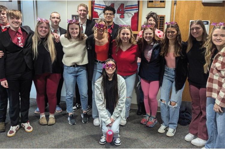 On February 13th and 14th the Avon Senior Choir Members held their annual 'Sweetheart Serenades' fundraiser. The 15 students traveled to 10 area towns, singing the song 'That's What Makes You Beautiful' a total of 48 times. Thank you so much for supportin