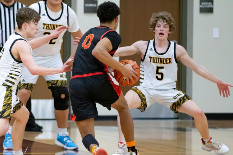 AC/DC THUNDER FALLS TO THE PIRATES
