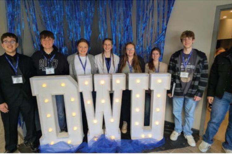 In preparation for All-State Choir in Sioux Falls October 31-November1,choirstudentshavehadacoupledayswherethey have gone and worked on the pieces they will be performing. This past week, they were at DWU!