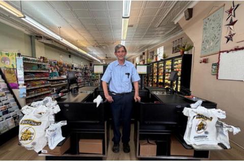 FRESH LOOK AT RON'S MARKET