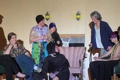 AVON SCHOOL PRESENT DINNER THEATER