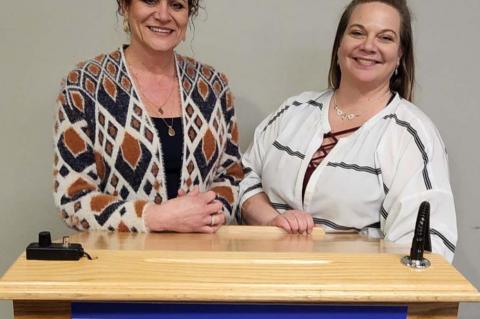 MUNICIPAL OFFICIALS MEET IN PLANKINTON