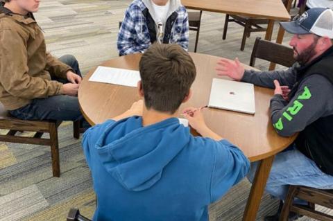 SPEAKERS VISIT ANDES CENTRAL DURING WEEK OF WORK