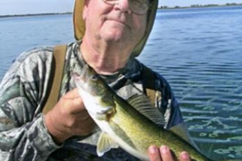 A GOOD BUCK? ALL IT TAKES IS A GREAT GUIDE!