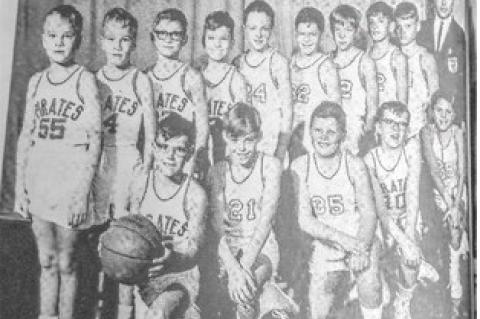 1970 5TH AND 6TH GRADE BASKETBALL TEAM