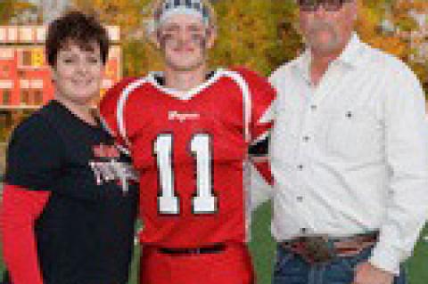 WAGNER SENIORS RECOGNIZE THEIR PARENTS AT HALF TIME
