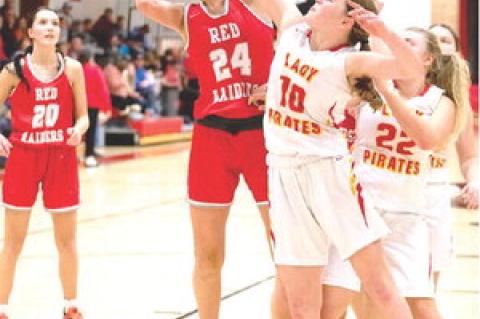 LADY PIRATES TAKES THE LOSS TO WAGNER