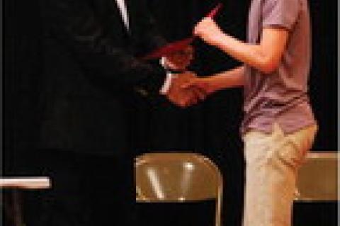 Article Image Alt Text