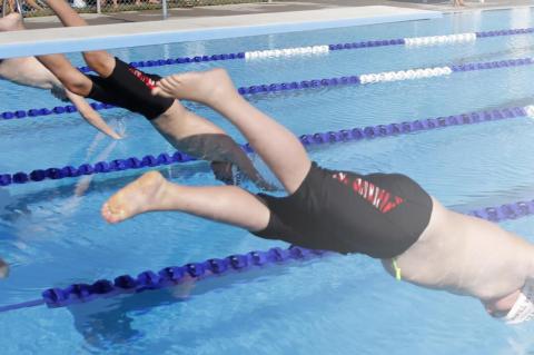 WAGNER WAVES AT CHAMPIONSHIPS