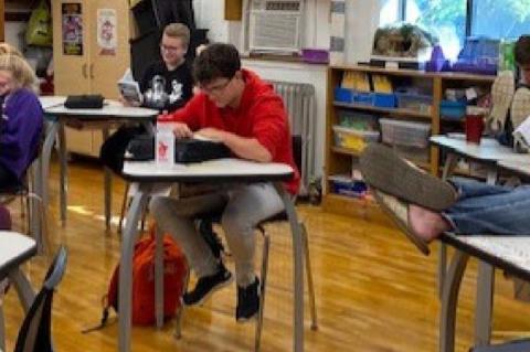 DRAMA TEAM PRACTICES OF ONE ACT PLAY COMPETITION