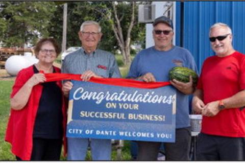 DANTE CELEBRATES NEW BUSINESSES AT RIBBON CUTTINGS