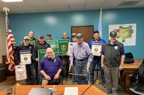 Article Image Alt Text