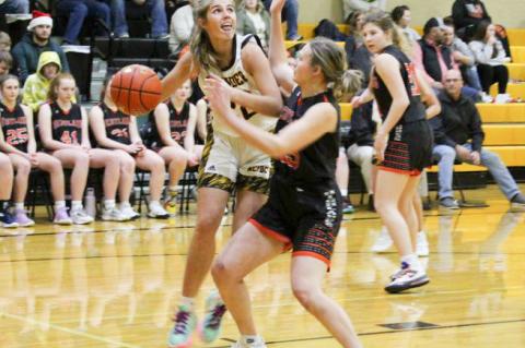 AC/DC LADY THUNDER DEFEATS SCOTLAND