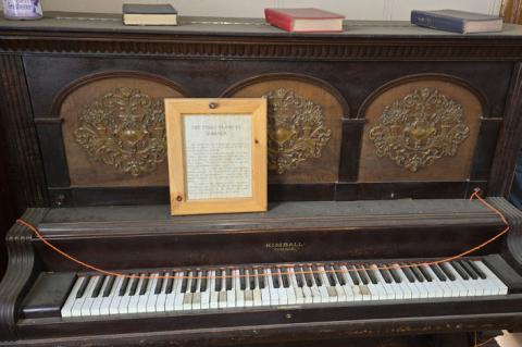 Article Image Alt Text