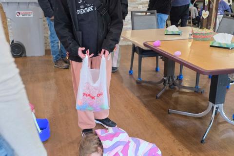 YOUNG EGG HUNTERS DELIGHT RESIDENTS AT LAKE ANDES SENIOR LIVING