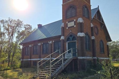 Article Image Alt Text